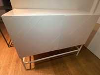 Kredens Jysk - Ciekawy design.