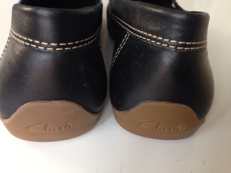 CLARKS nowe skórzane mokasyny damskie czarne rozmiar 38