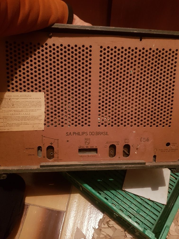 Rádio antigo Philips Brasil