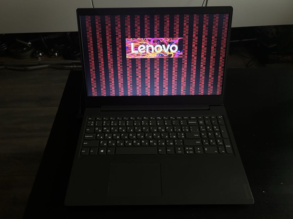 Laptop Lenovo V15-ADA 82C7