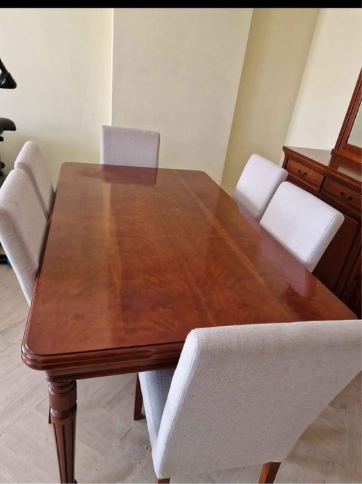 Conjunto de sala de jantar em cerejeira maciça