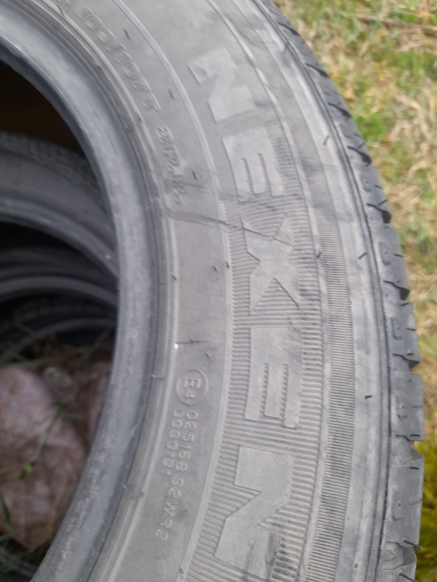 Opony do busa 215/65r16c