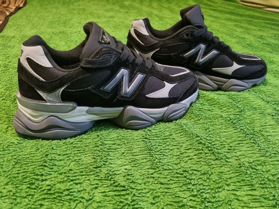 Продам зимові термокросівки NB.