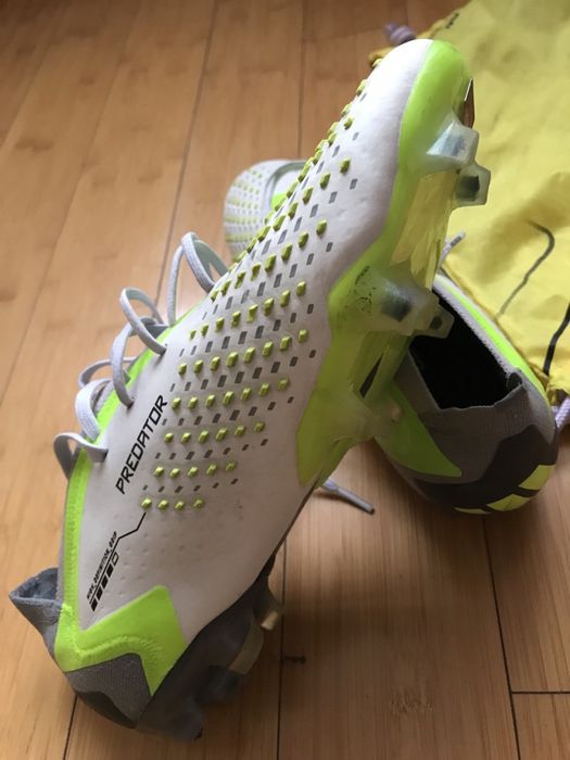 Бутсы adidas predator