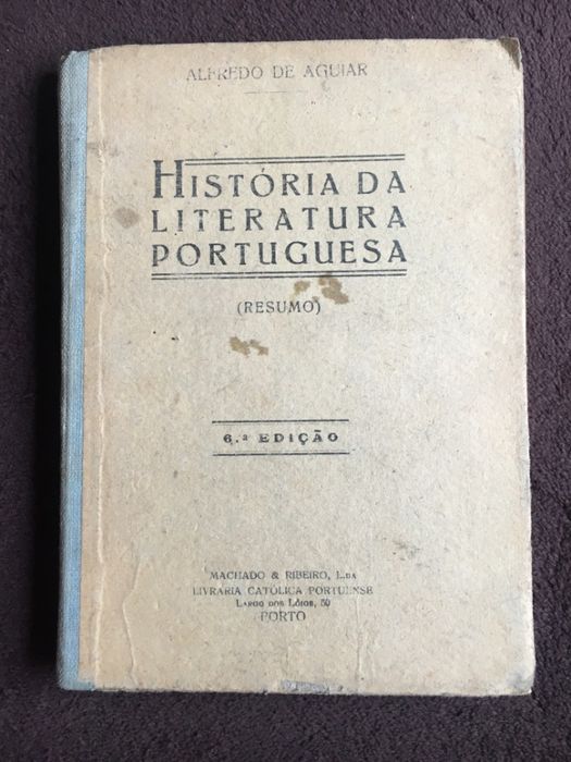Vários livros de poesia e literatura