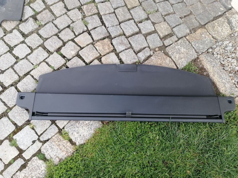 Roleta i kratka do bagażnika toyota avensis t25