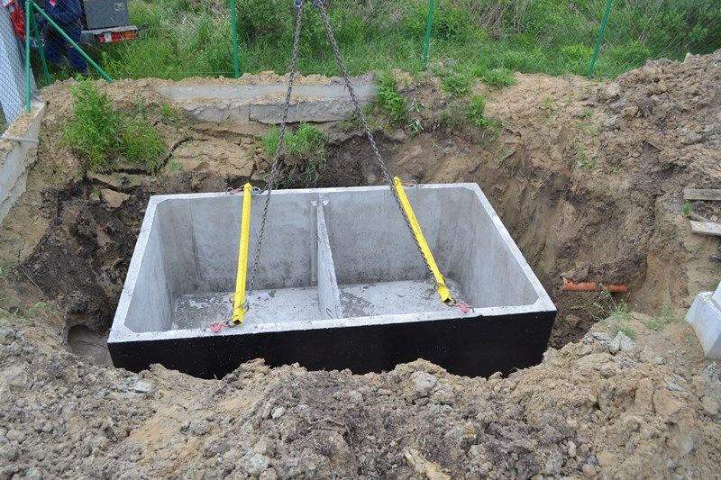 Szambo betonowe 10m3 KOMPLEKSOWO transport, wykop, montaż Wysokie Maz.