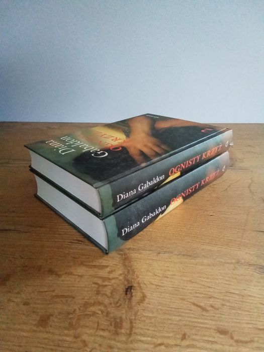 Ognisty krzyż Diana Gabaldon tom 1 i 2 KG