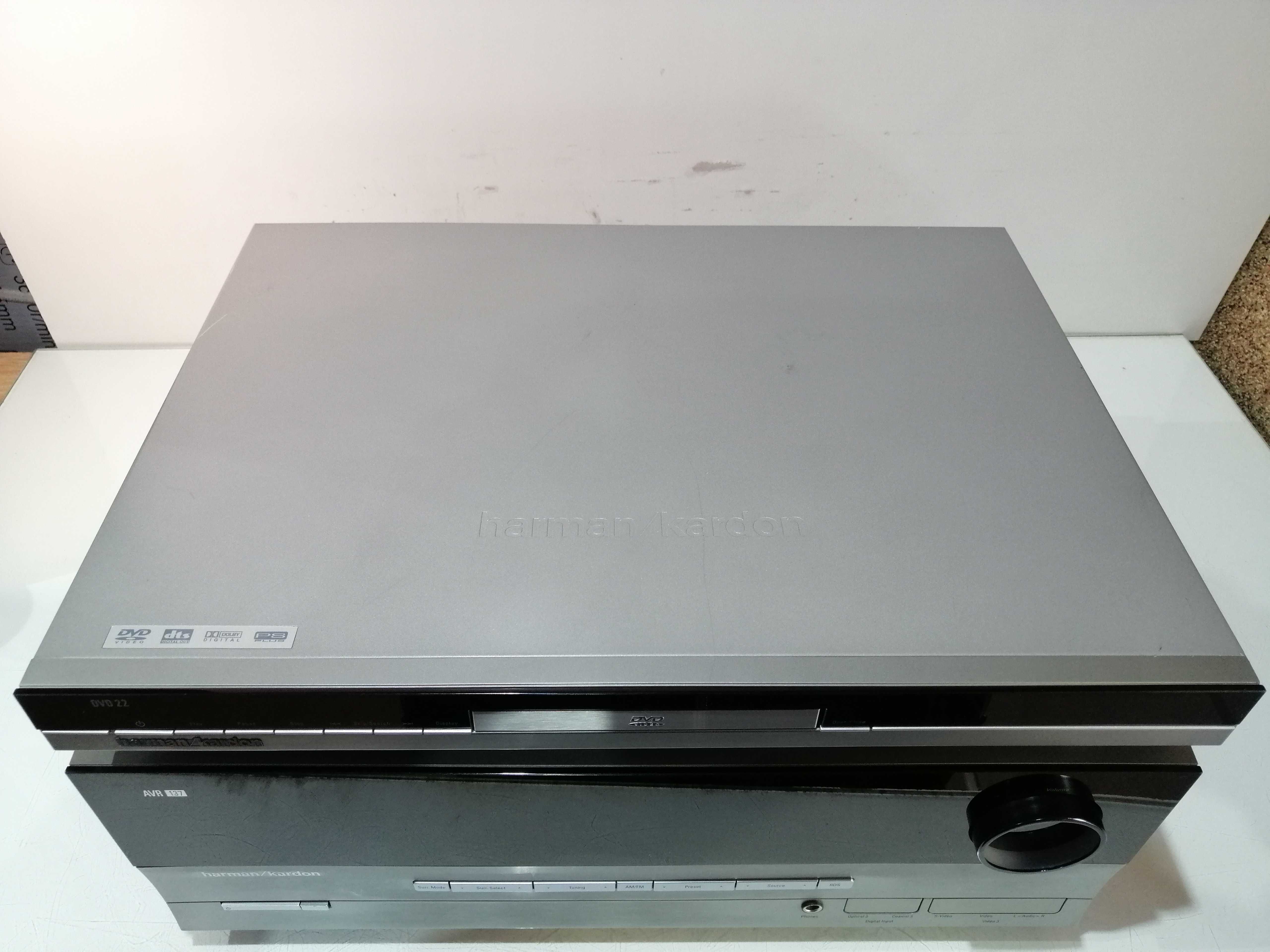 Amplituner Harman Kardon AVR 137 + Odtwarzacz DVD 22 + PILOTY