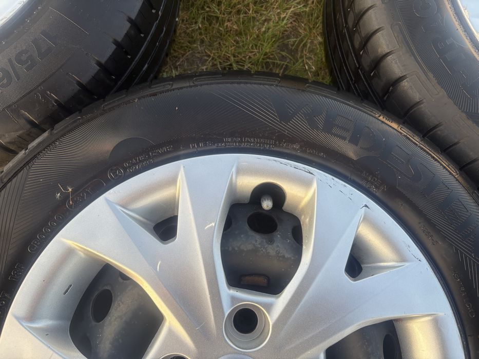 Kola  z hyundai i10 II 2015r   Lato opony