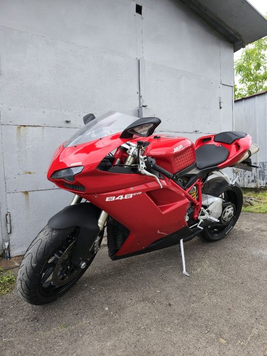 Спортивний мотоцикл. Спортбайк. Ducati 848 evo.