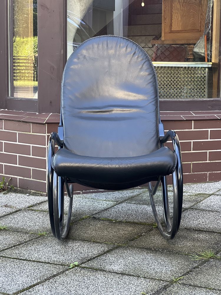 Paul Tuttle dla firmy Strässle, fotel bujany Nonna
