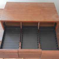 Caixa vintage em madeira para cassetes