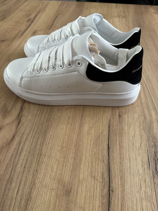 Alexander MCQueen trampki sneakersy skórzane białe nienoszone