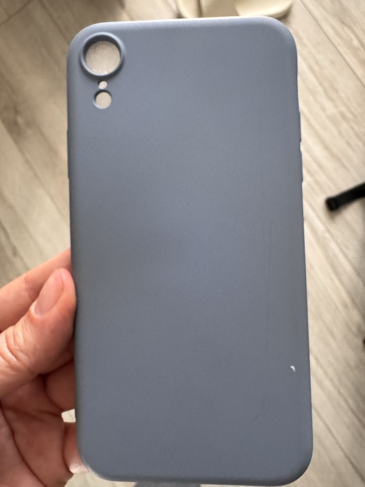 Чохли на Iphone XR