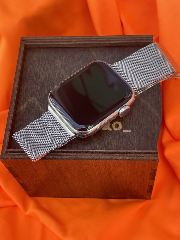 Годинник Apple Watch 4 series 44 mm, Stainless Steel, САПФІРОВЕ СКЛО