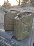 Kanistry 20l sprzedam
