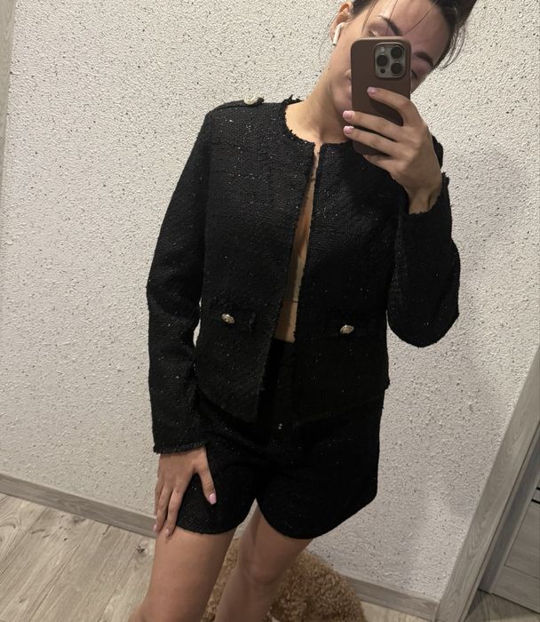 Твідовий чорний костюм