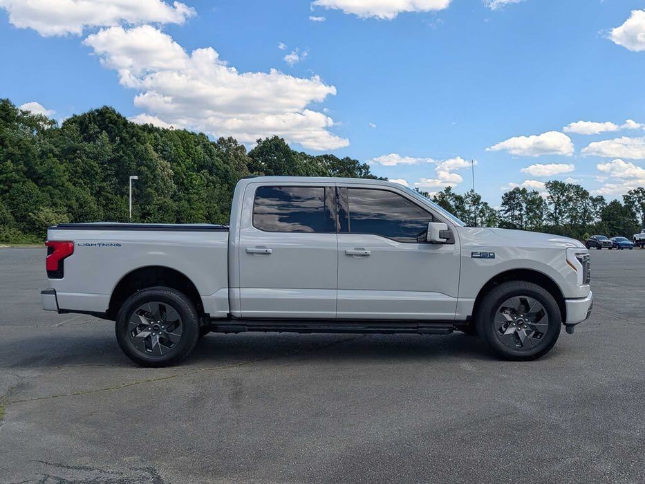 2024 Ford F-150 Lightning Lariat SuperCrew