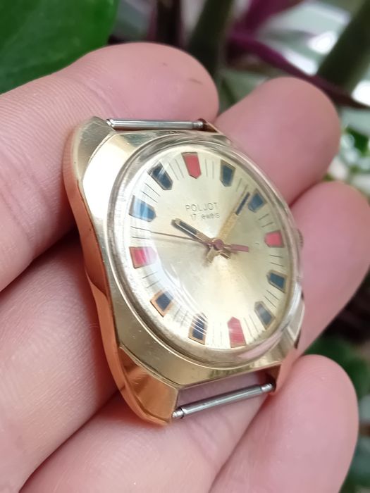 Часы Полет "Погон" 17 камней в позолоченные корпусе Аи10 СССР