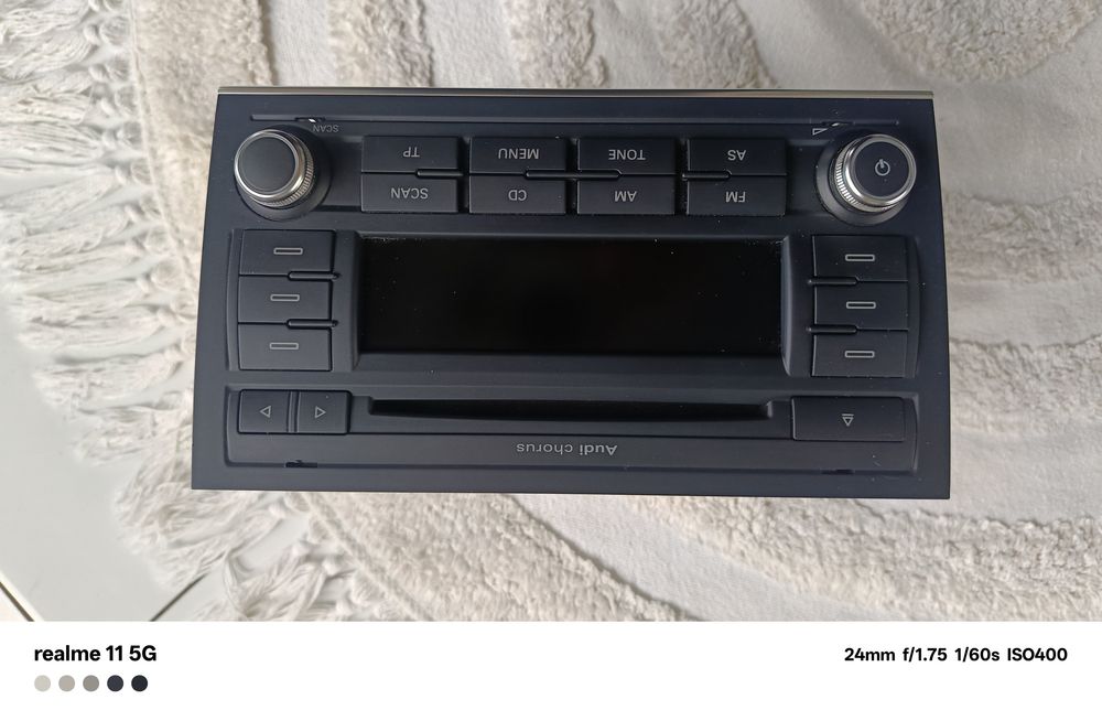 Radio do audi a4 b7 z KODEM