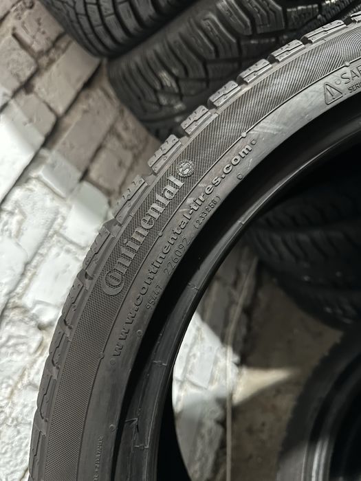 245/35 R19 Continental ContiWinterContact TS830 /2шт./зима/2024рік/