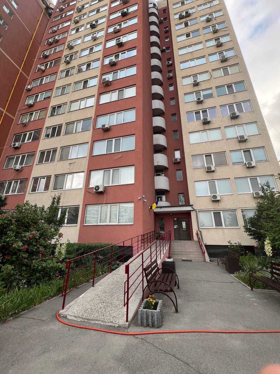 Продам 2к квартиру ЖК Рубиновый жм Красный Камень Комунар