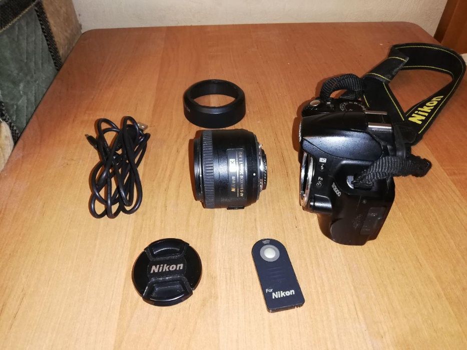 Nikon D3000 + Объектив (не KIT) + Сумка