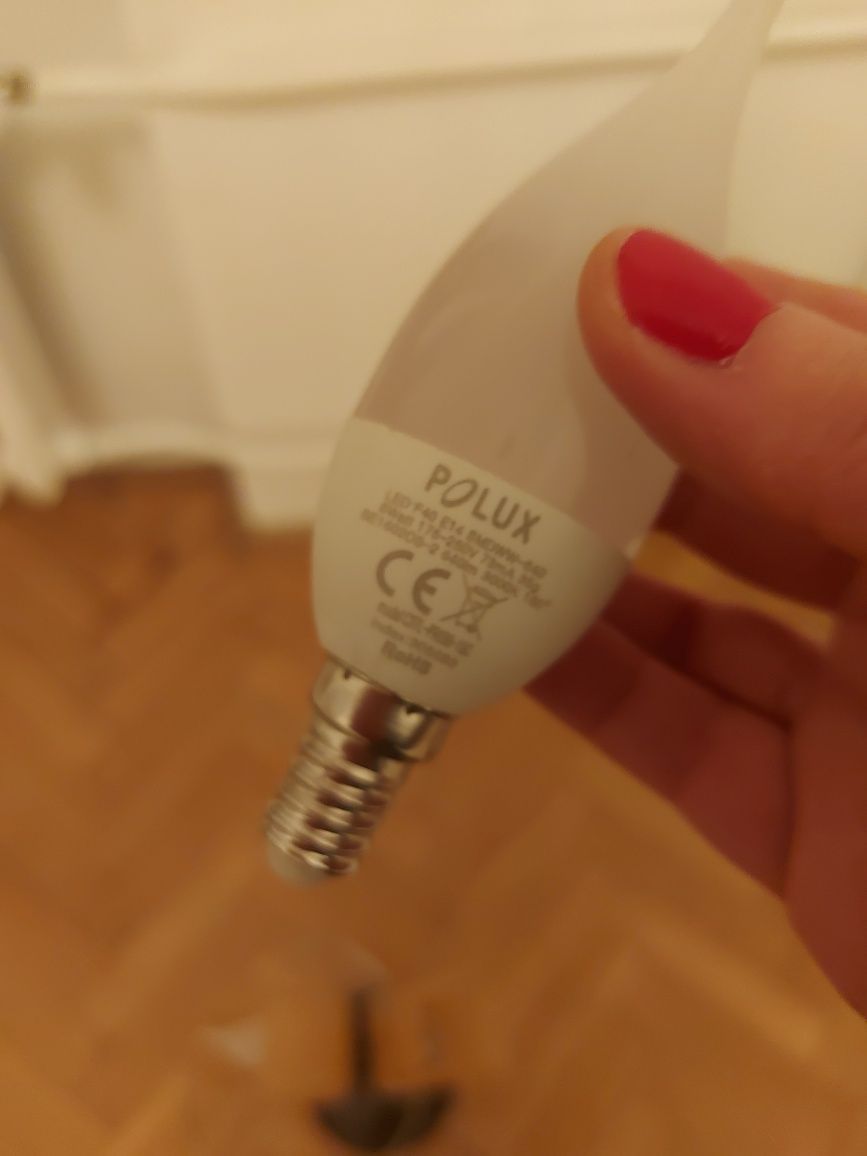 Lampa z ciepłym światłem