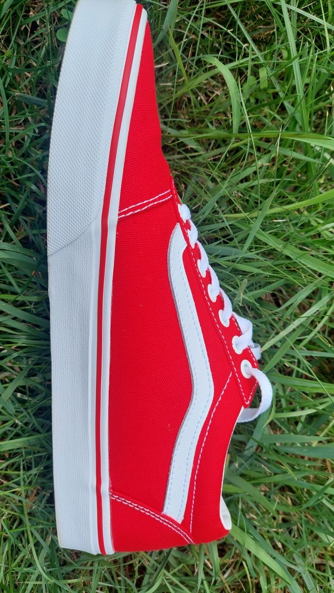 Кеди          VANS