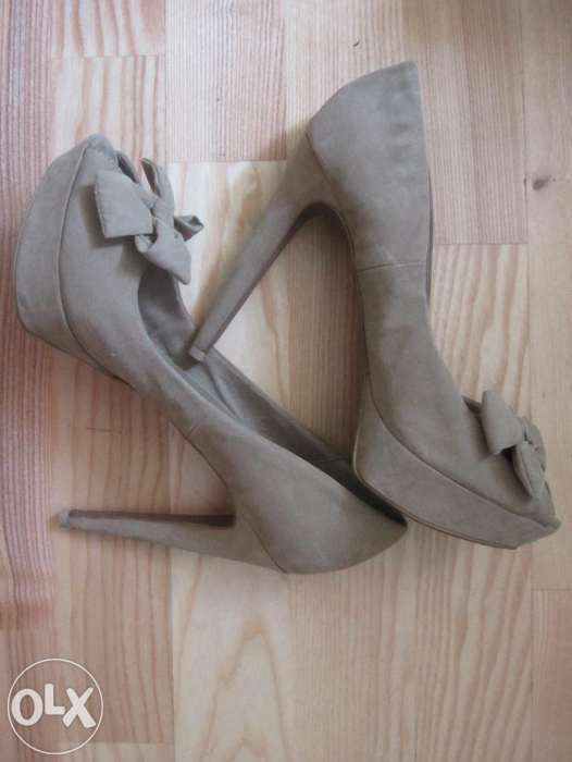 buty czółenka bershka, platformy 40 nude beż, open toe
