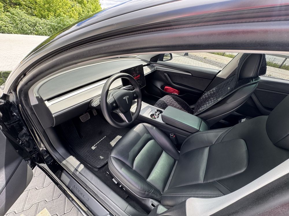 Tesla Model 3 Rear-Wheel Drive