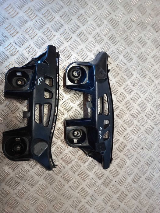 Ślizg Mocowanie Zderzaka Mercedes Cla W117