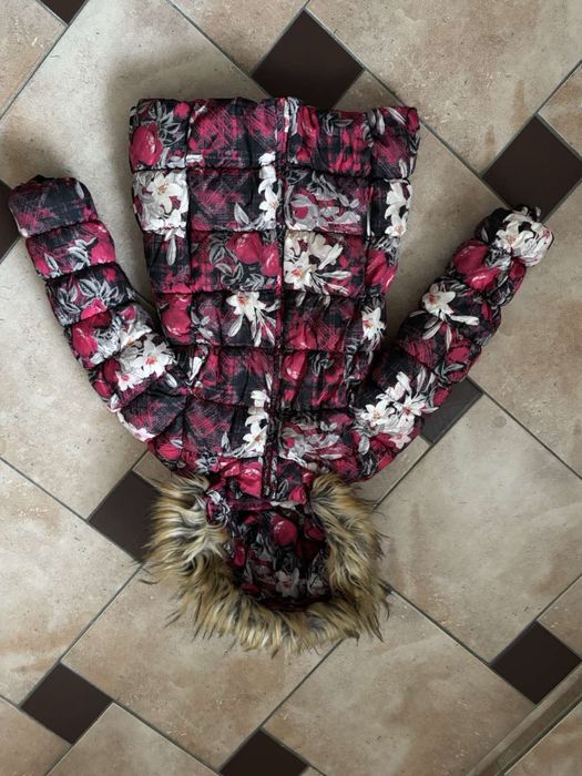 Куртка на 4-5 років