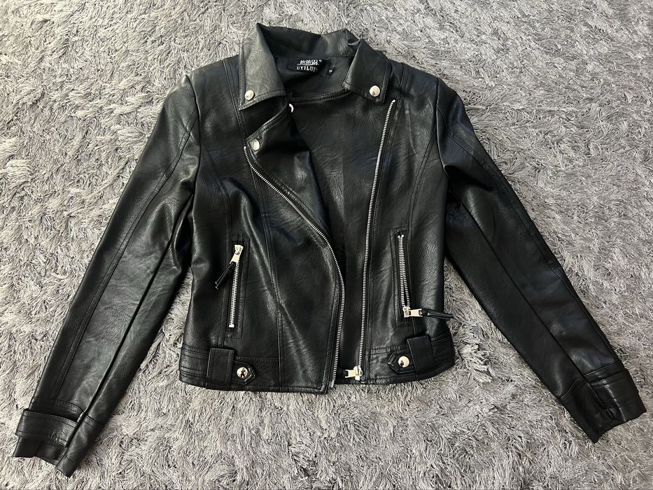 Жіноча шкіряна косуха