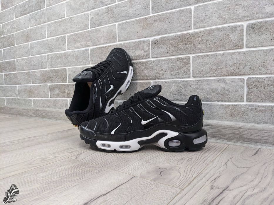 Чоловічі кросівки Nike Air Max Plus \ Найк Аір Макс Плюс \ 43