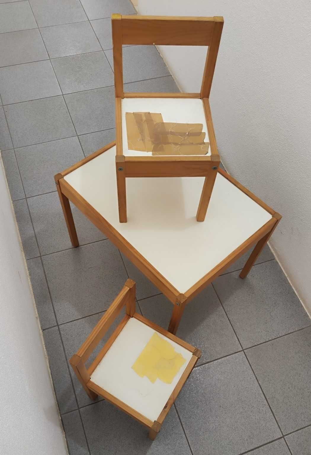 Mesa + 2 Cadeiras para Criança / IKEA LATT