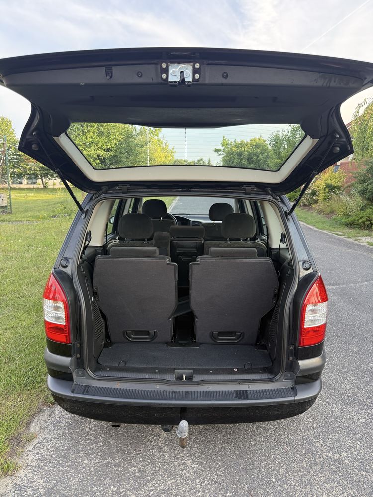 Zafira 1,8 benz z Niemiec 7 miejsc 0 rdzy 100% serwis hak