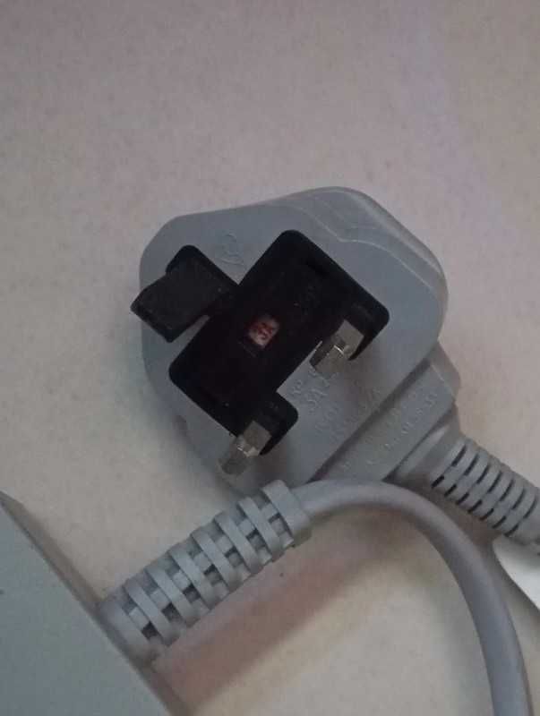 Alimentador Nintendo wii tomada uk