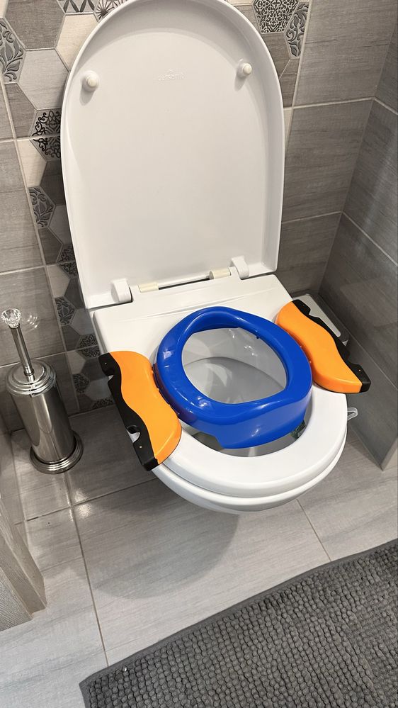 Nocnik turystyczny dla dzieci 2 w 1, nakladka + worki