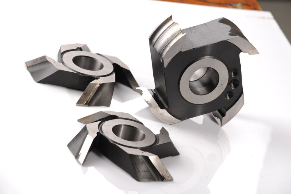 Комплекти фрез для виготовлення рейкового плінтуса