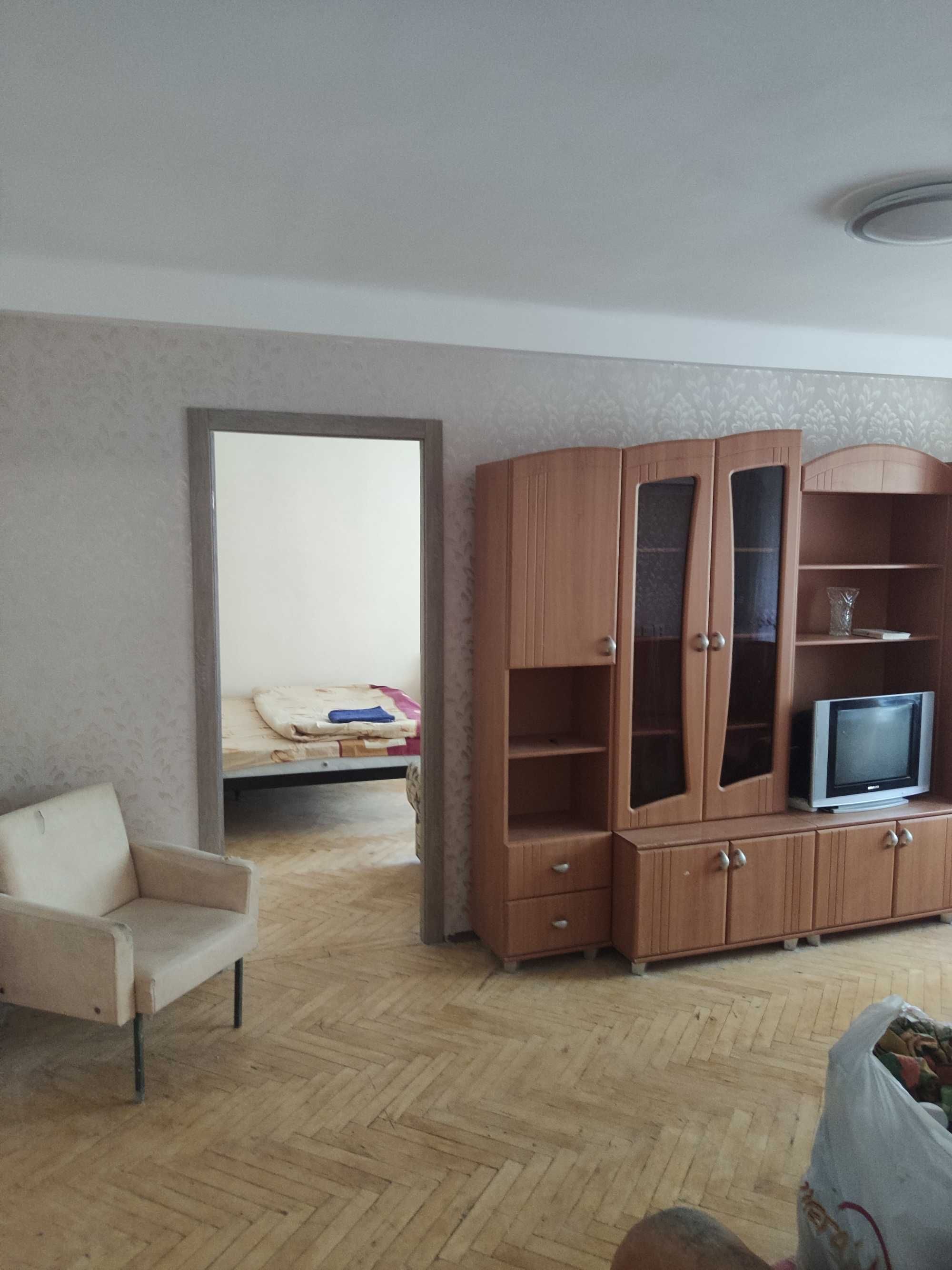 Своя посуточно 2 кімнатна квар вул Туполєва метро Нивки Сирець Святошин