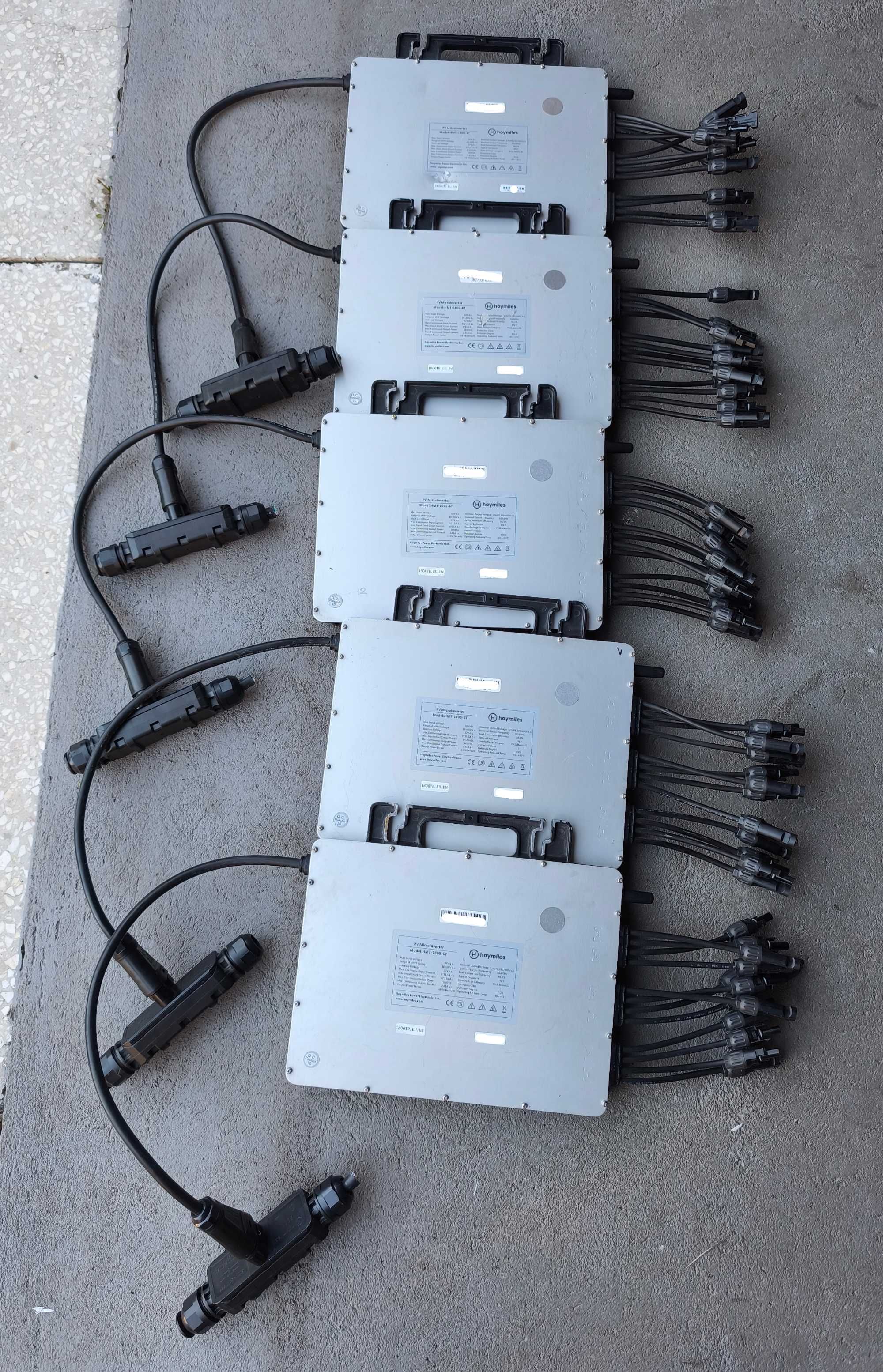 Mikroinwerter HOYMILES HMT-1800-6T (3-fazowy) 5szt. T Konektor AC BC06