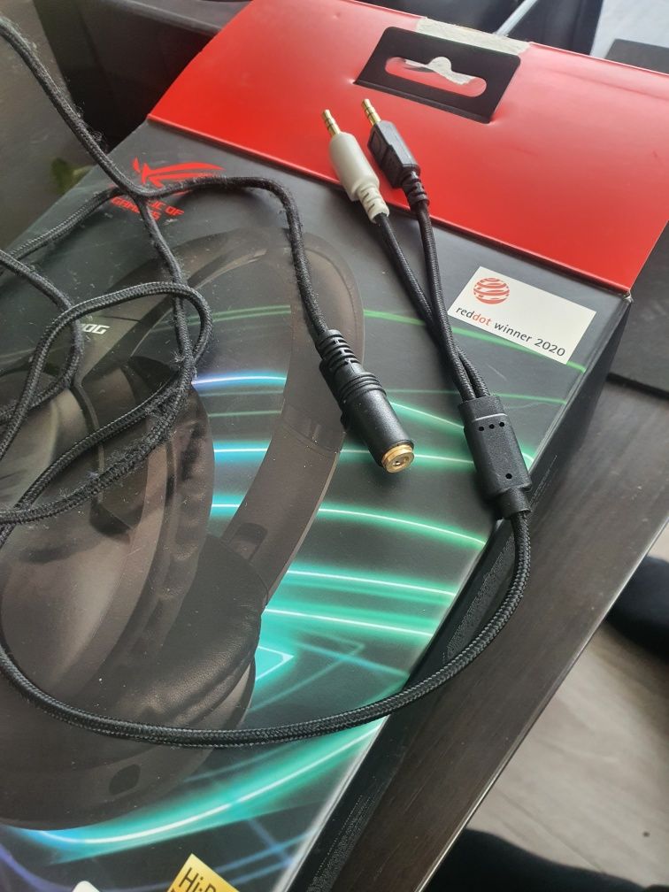 Навушники ROG STRIX Go Core
