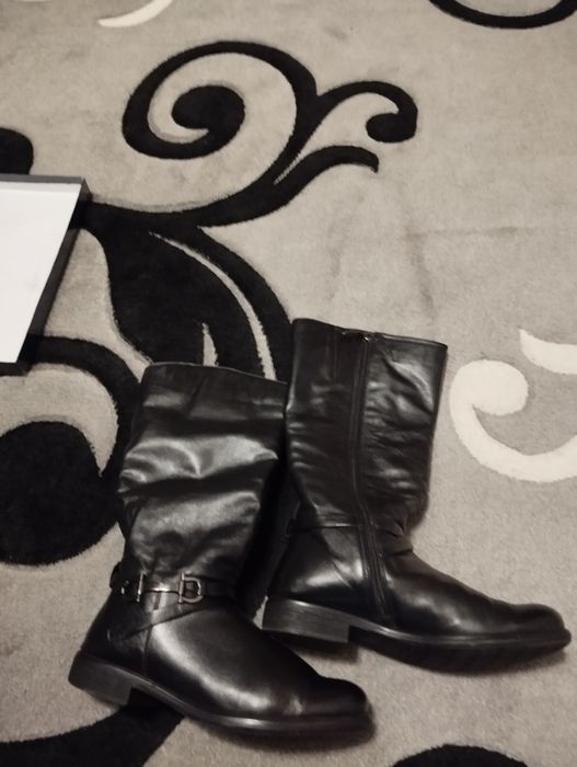 Кожаные сапоги женские