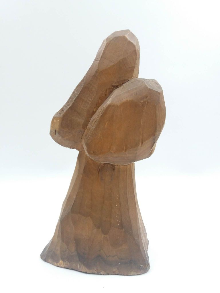 Stara figura znanego rzeźbiarza Tadeusz Golińczak