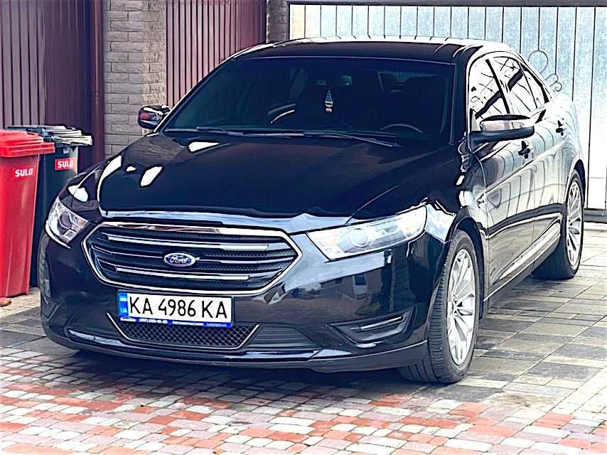 Ford Taurus 2017