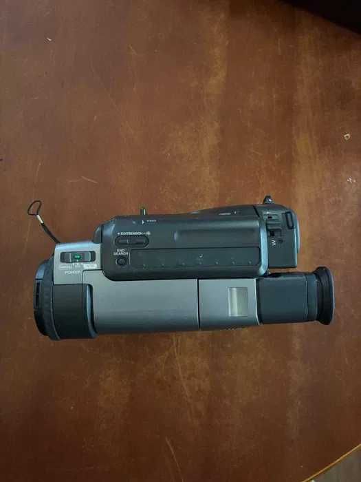 Syndyk sprzeda Kamerę Sony CCD-TRV29!