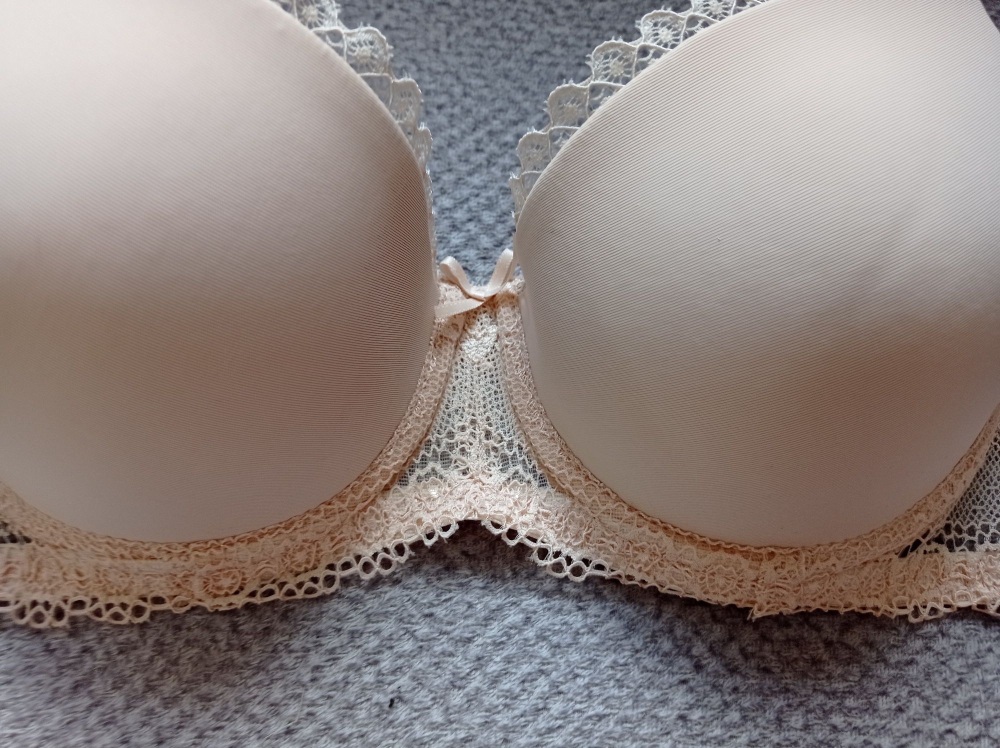 Esotiq biustonosz push-up 65D