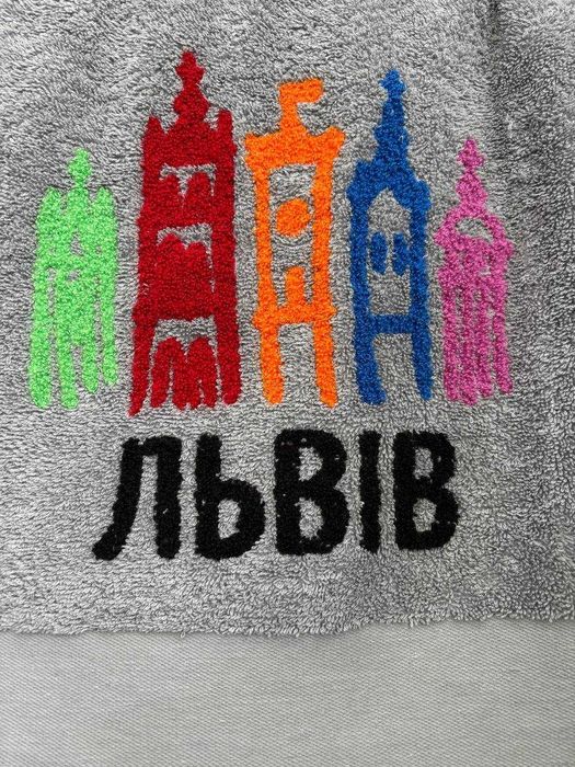 Махрова синельна вишивка на рушниках, на халатах